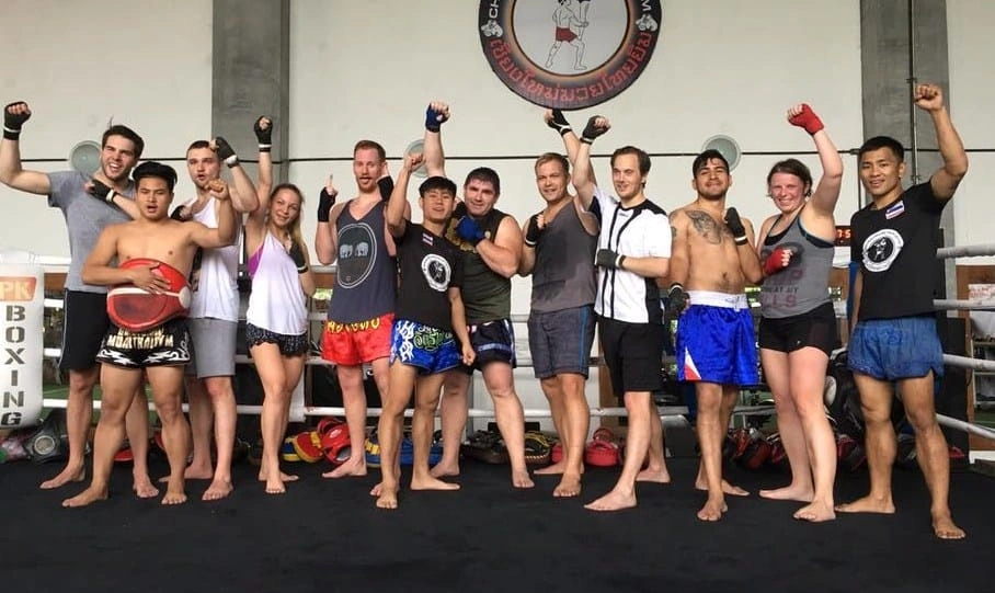 CMLocals Chiang Mai Locals Muay Thai ED Visa group training in ring after class